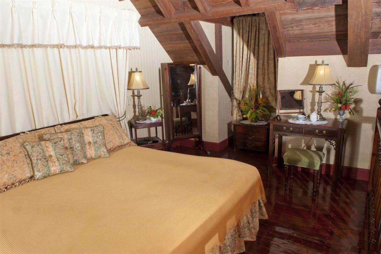 Copper And Lumber Store Hotel English Harbour Екстер'єр фото