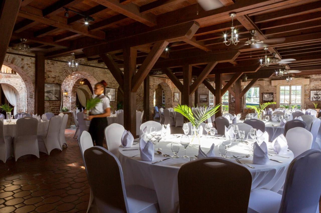 Copper And Lumber Store Hotel English Harbour Екстер'єр фото
