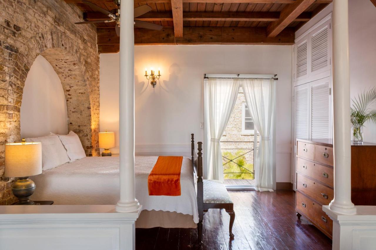 Copper And Lumber Store Hotel English Harbour Екстер'єр фото