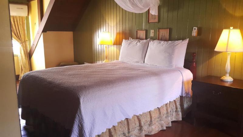 Copper And Lumber Store Hotel English Harbour Екстер'єр фото