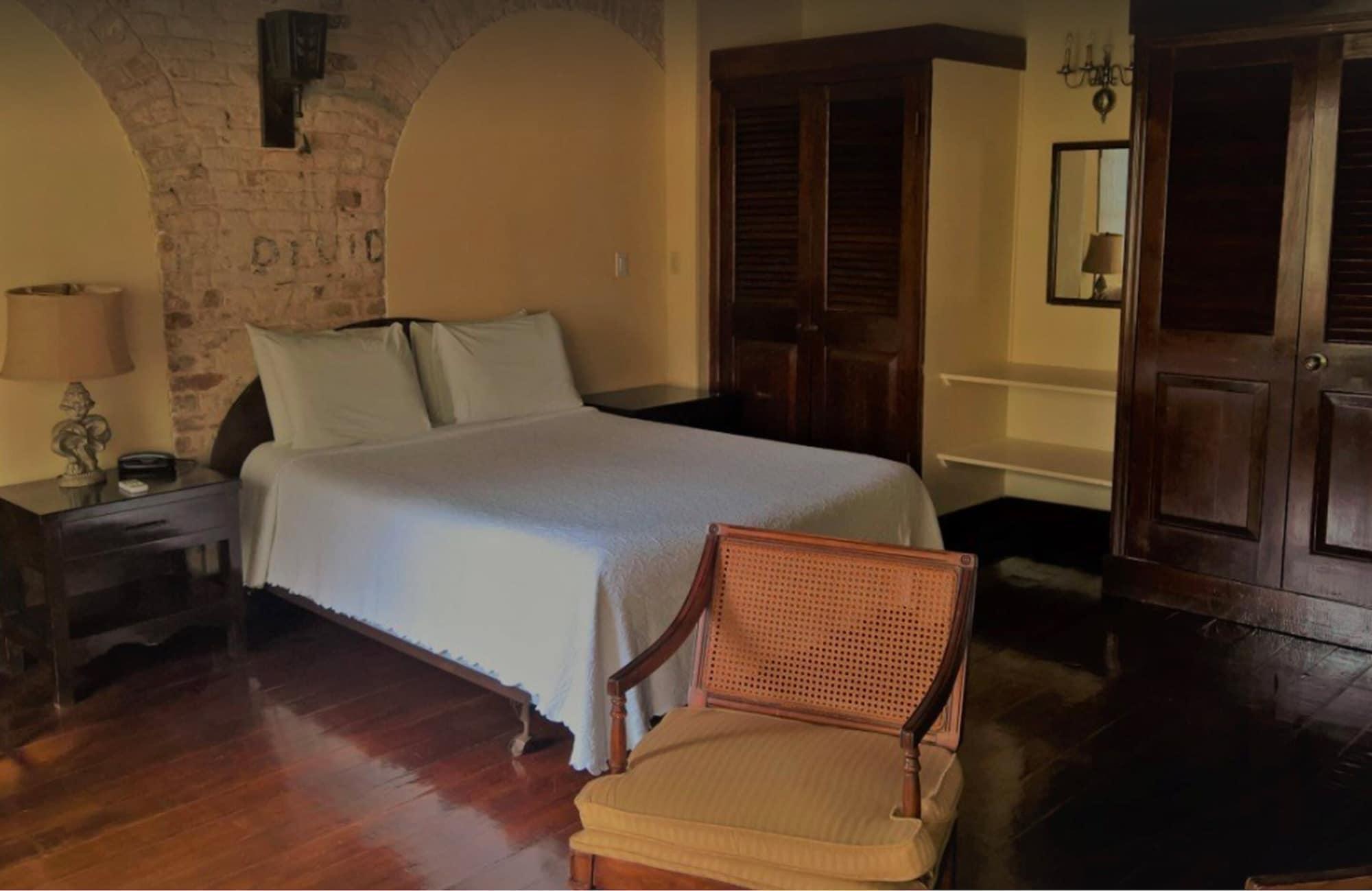 Copper And Lumber Store Hotel English Harbour Екстер'єр фото