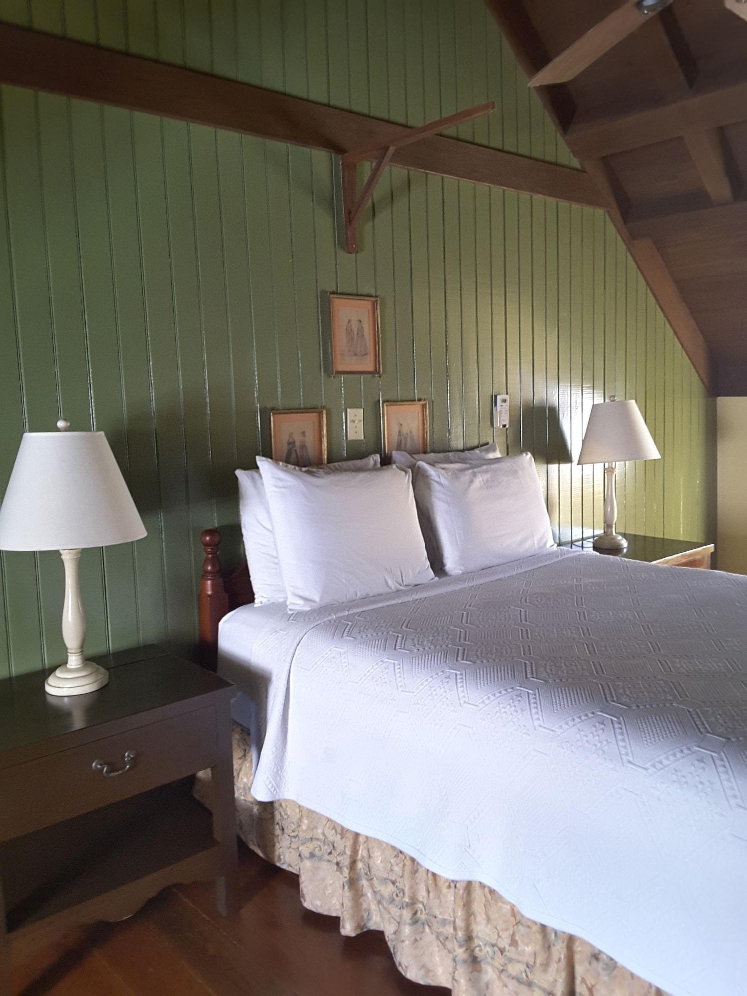 Copper And Lumber Store Hotel English Harbour Екстер'єр фото