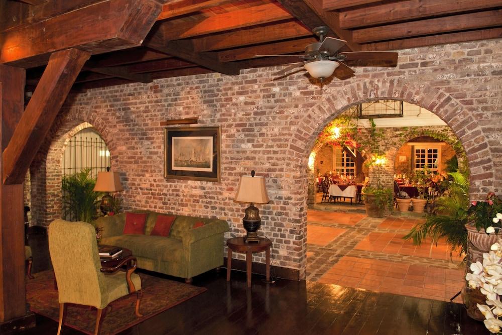 Copper And Lumber Store Hotel English Harbour Екстер'єр фото